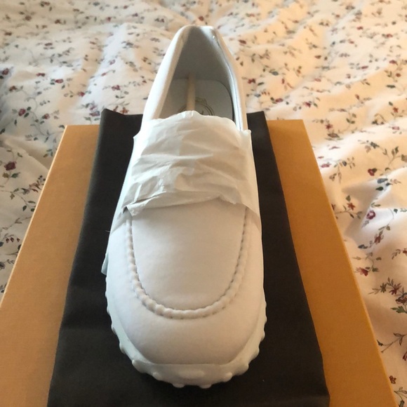 Shoes - Picture 2 of 3